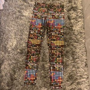 Bandier emoji exercise leggings
